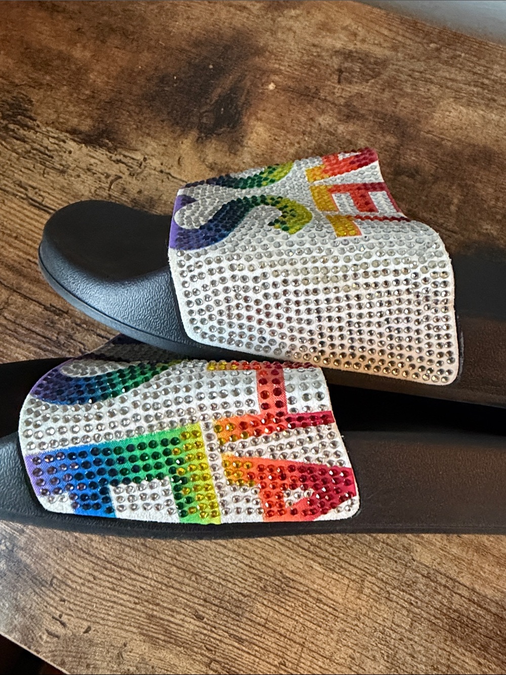 Michael Kors Slides with Rainbow Crystal Logo - Picture 5 of 5